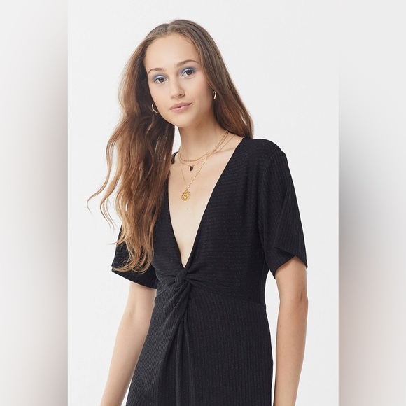 NWOT MINKPINK Plunging Twist-Front Jumpsuit - Picture 2 of 14